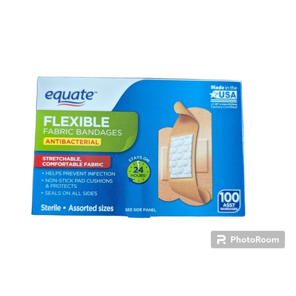 EQUATE Flexible Antibacterial Fabric Bandages 100 Count  Assorted Sizes Sterile - Picture 1 of 3